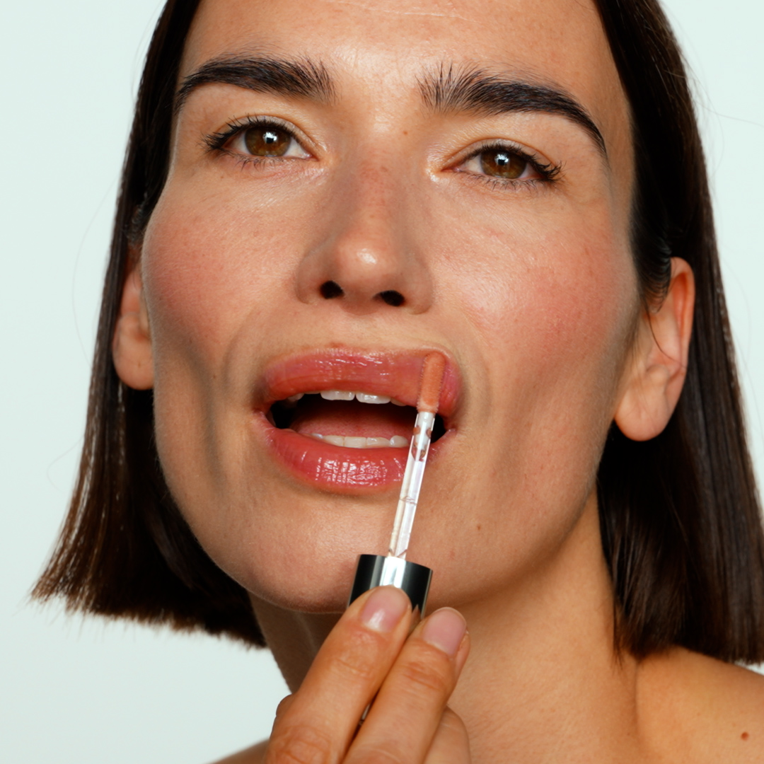 190019 - lip oil - wondergloss - nude nectar - 1 190019 - lip oil - wondergloss - nude nectar - 1