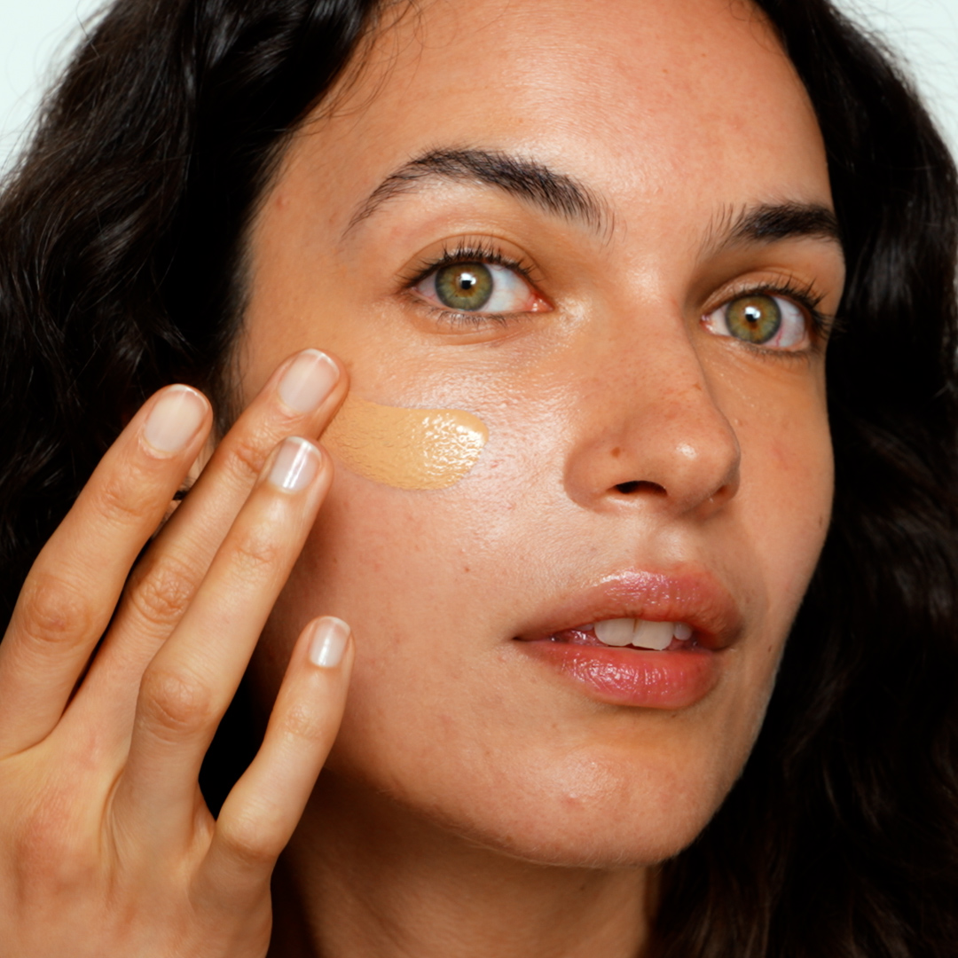 62527 - tinted glow serum - light medium 62527 - tinted glow serum - light medium