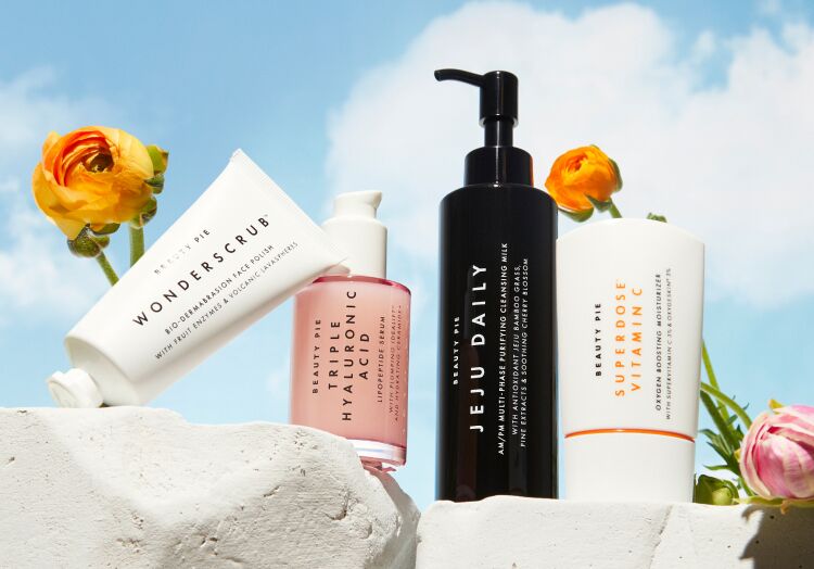 sun-skincare-routine.jpg Products for skincare and the sun