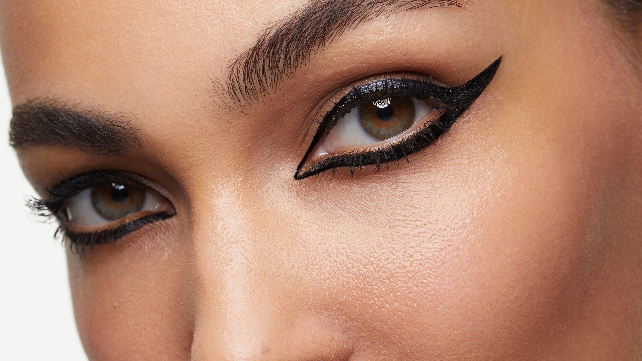 precision-eyeliner-hero.jpg Precision Eyeliner